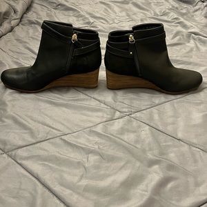 BRAND NEW Dr. Scholl’s Be Energized Woman’s Sz 8.5 Boots